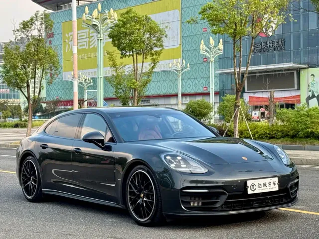 Porsche Panamera — Фото автомобиля 3
