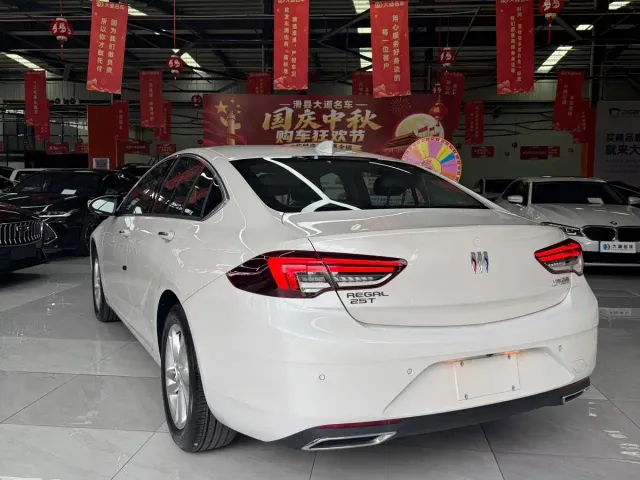 Buick Regal — Фото автомобиля 5