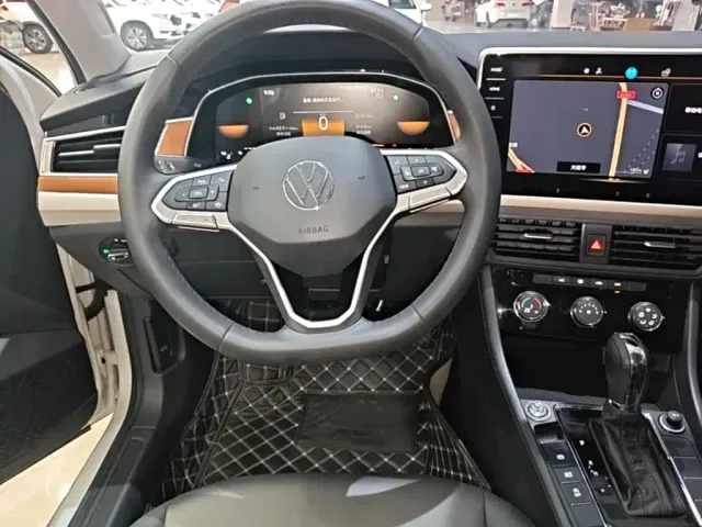 Volkswagen Bora — Фото автомобиля 10