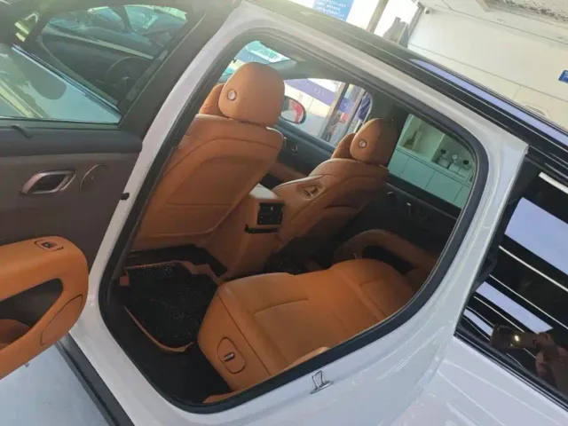 Li Auto i6 — Фото автомобиля 6