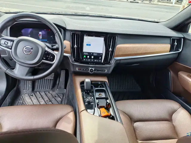 Volvo S90 — Фото автомобиля 6