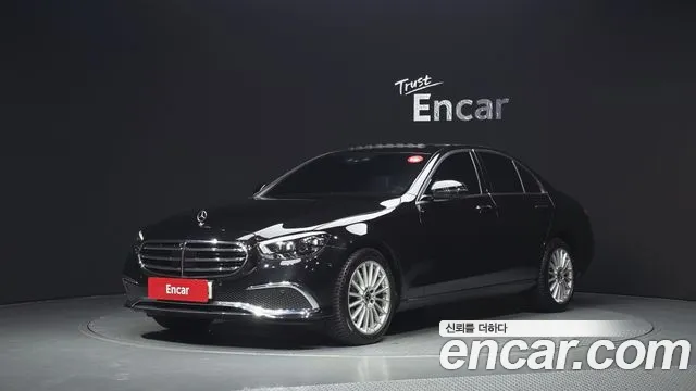 Фотография автомобиля — Mercedes-Benz E-Class W213