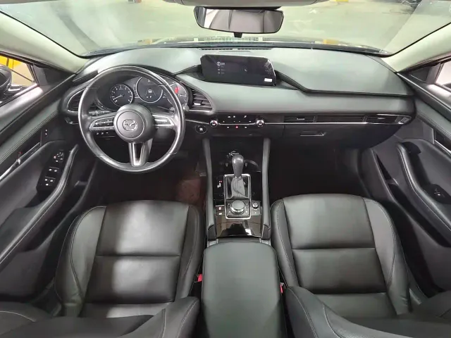 Mazda Axela — Фото автомобиля 14