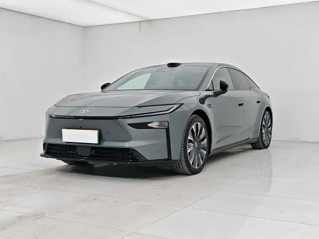 Фотография автомобиля — Toyota BoZhi 7