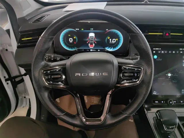 Roewe RX5 — Фото автомобиля 10