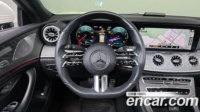 Mercedes-Benz CLS-Class — Фото автомобиля 12