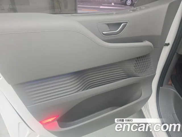 Hyundai Staria Staria L3.5 Lounge 7 мест — Фото автомобиля 15