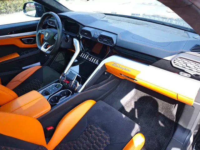 Lamborghini Urus — Фото автомобиля 10
