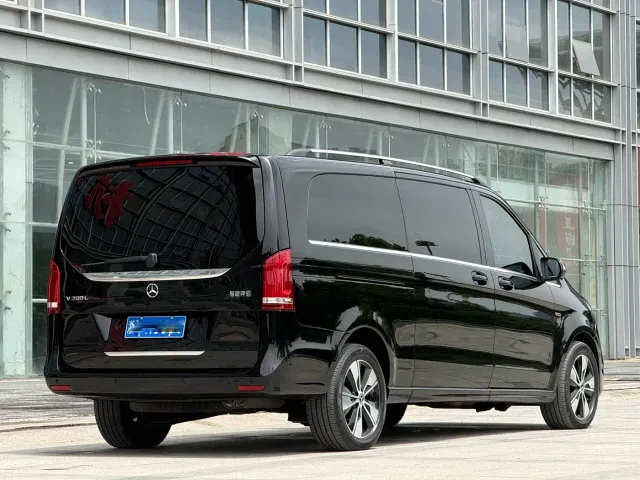 Mercedes-Benz V-Class — Фото автомобиля 8