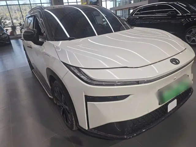 Toyota BoZhi 3X — Фото автомобиля 3