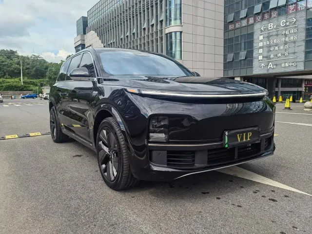 Li Auto L9 — Фото автомобиля 7