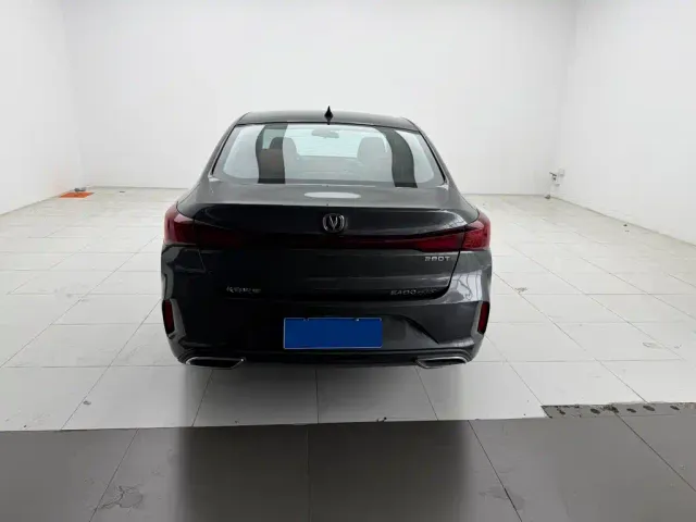 Changan Eado — Фото автомобиля 9