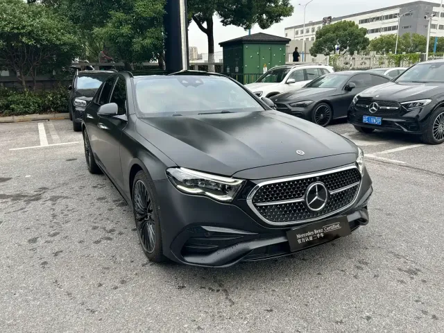 Mercedes-Benz E-Class — Фото автомобиля 2
