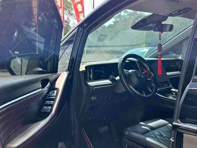 GAC Trumpchi M8 — Фото автомобиля 7