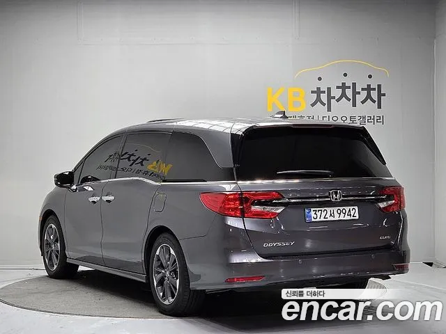 Honda Odyssey — Фото автомобиля 6