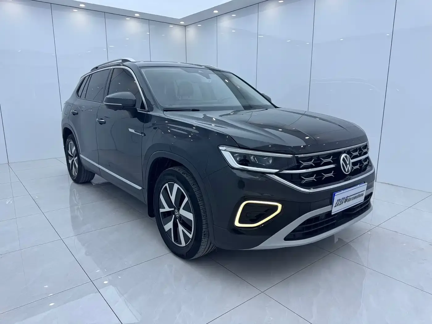 Volkswagen Tayron 2023 280TSI 2WD Luxury Plus Advanced Edition — Фото автомобиля 3