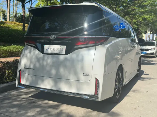Toyota Vellfire — Фото автомобиля 5
