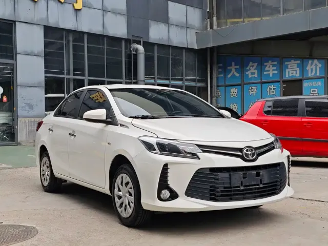 Toyota Vios 2022 1.5L 20th Anniversary Edition — Фото автомобиля 3