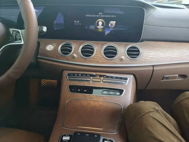 Mercedes-Benz E-Class — Фото автомобиля 6