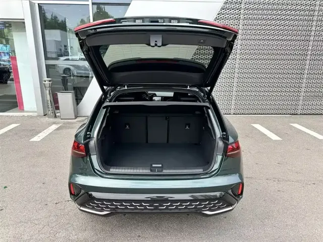 Audi Audi A3 2025 Sportback 35TFSI Flying Premium — Фото автомобиля 9