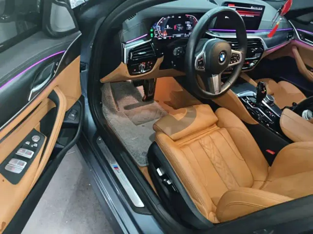 BMW 5 Series — Фото автомобиля 15