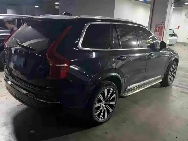Volvo XC90 — Фото автомобиля 2