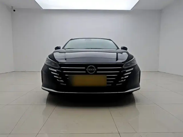 Nissan Teana — Фото автомобиля 3