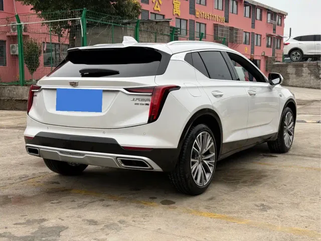 Cadillac GT4 — Фото автомобиля 4