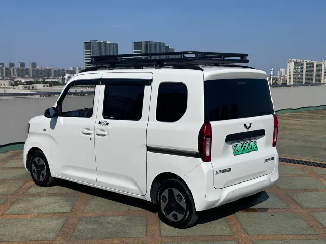 Wuling Zhiguang NEV — Фото автомобиля 9