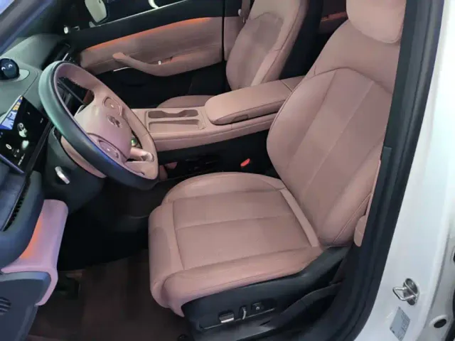 Nio EC6 — Фото автомобиля 14