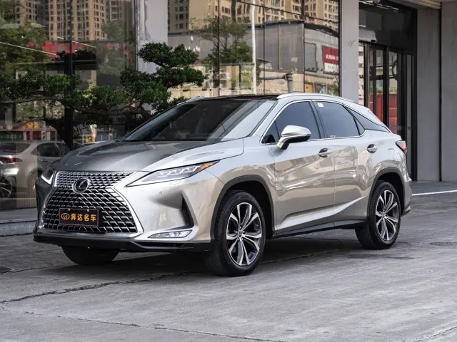 Фотография автомобиля — Lexus RX
