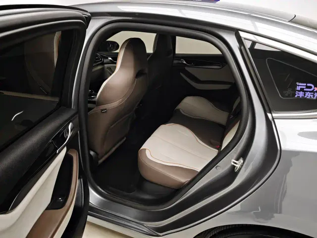 BYD Qin PLUS — Фото автомобиля 17