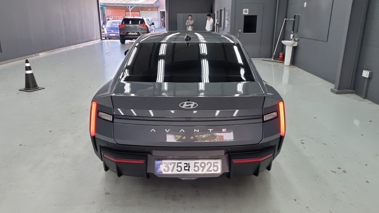 Hyundai Avante (CN8) — Фото автомобиля 4