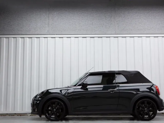MINI MINI 2023 2.0T COOPER S CABRIO Obsession Special Edition — Фото автомобиля 4
