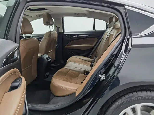 Buick Regal — Фото автомобиля 15