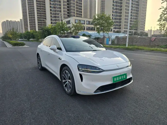 Luxeed R7 — Фото автомобиля 3