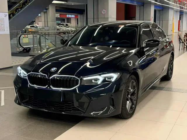 Фотография автомобиля — BMW 3 Series