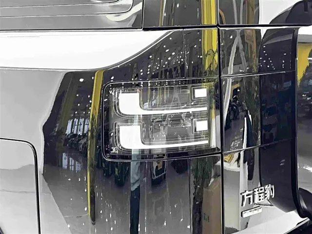 BYD FangChengBao Titanium 7 — Фото автомобиля 14