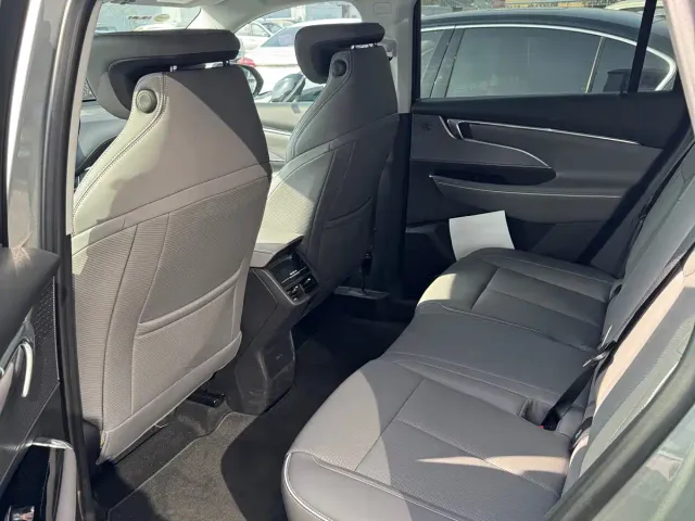 Buick E5 — Фото автомобиля 3