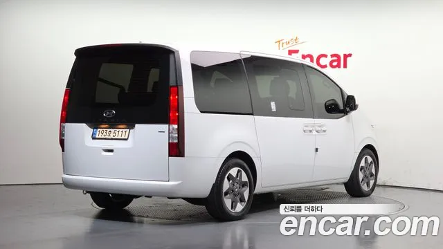 Hyundai Staria — Фото автомобиля 2