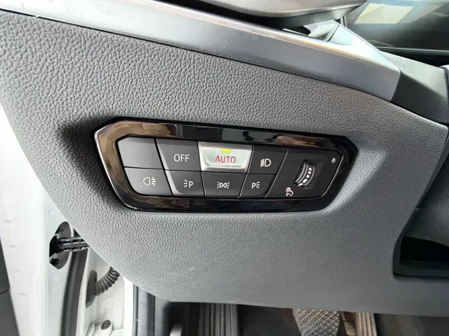 BMW 3 Series — Фото автомобиля 13