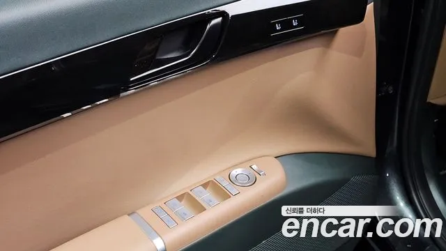 Hyundai Grandeur GN7 — Фото автомобиля 28