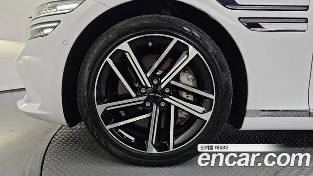 Genesis G80 RG3 — Фото автомобиля 5
