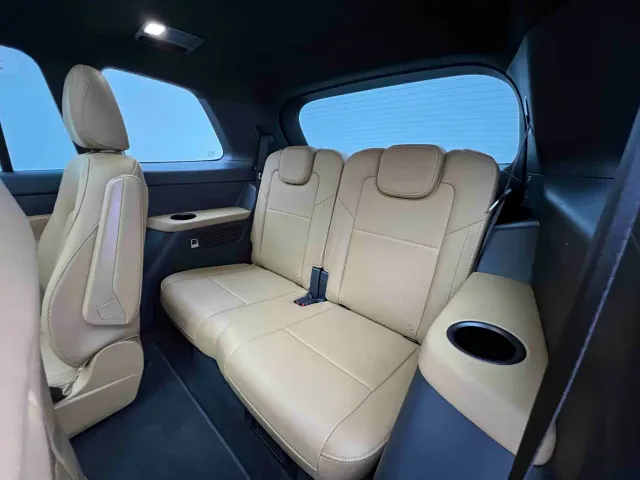 Li Auto ONE — Фото автомобиля 19