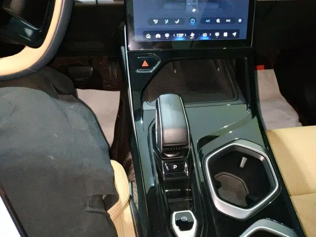 Geely Boyue L — Фото автомобиля 13