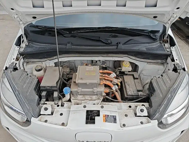 Roewe Clever — Фото автомобиля 15