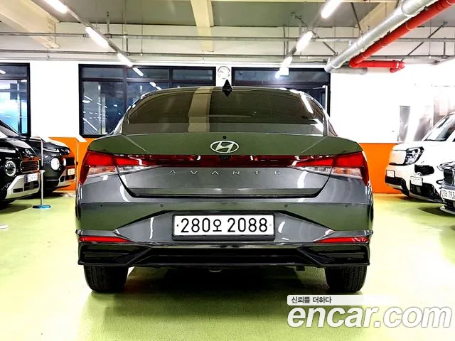 Hyundai Avante CN7 — Фото автомобиля 4