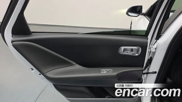 Hyundai Ioniq 6 — Фото автомобиля 14