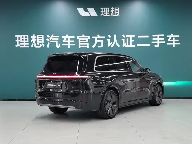 Li Auto L9 — Фото автомобиля 4
