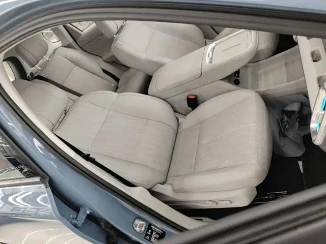 Leapmotor B10 — Фото автомобиля 24